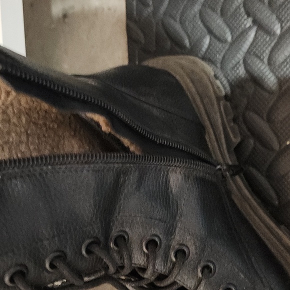 Mexx Black Leather Ankle Boots with Warm Cream Interior - Picture 2 of 4
